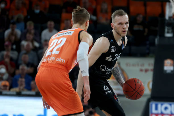 希望通过黄 希望通过黄